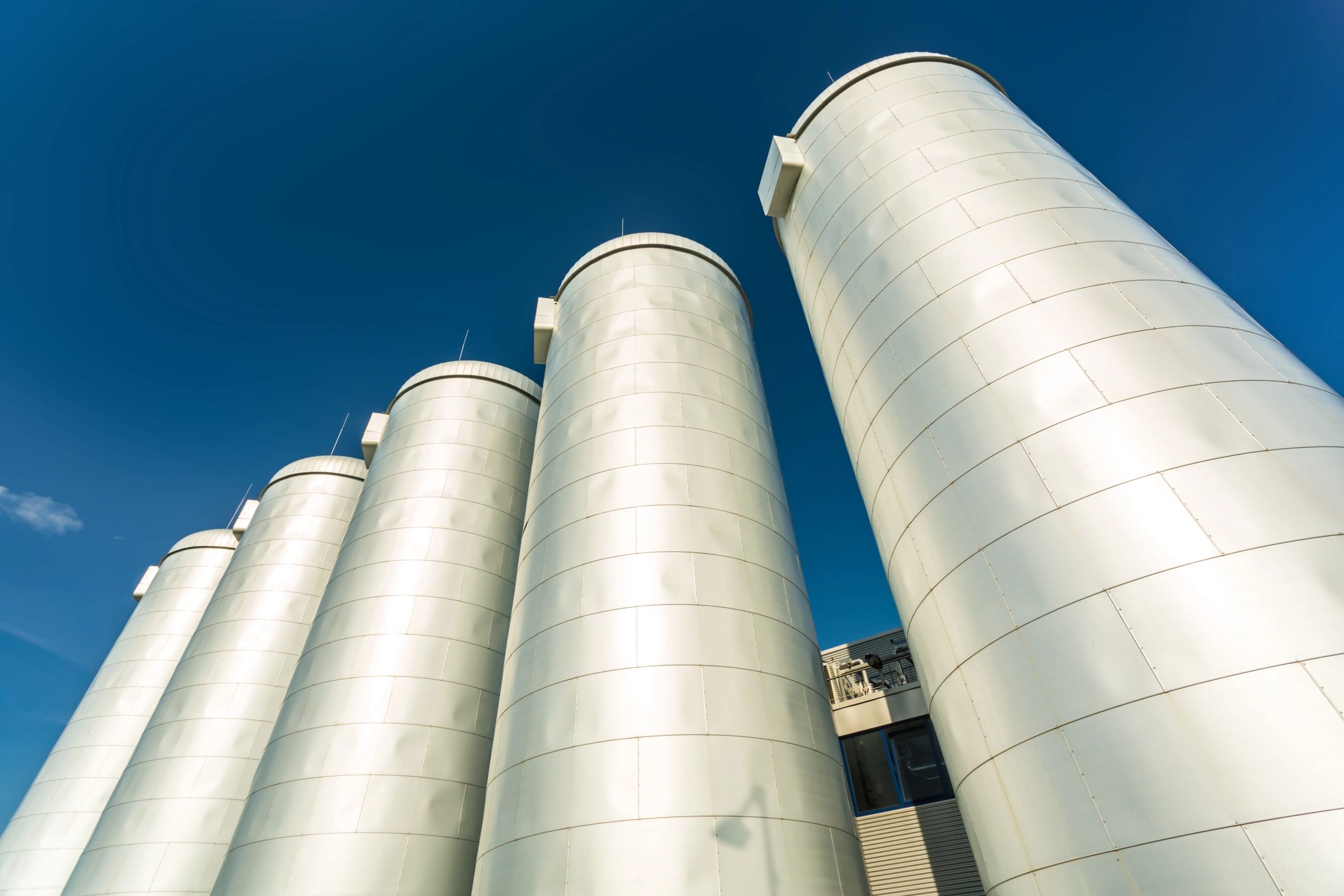 Stainless steel vessels used in industrial processing